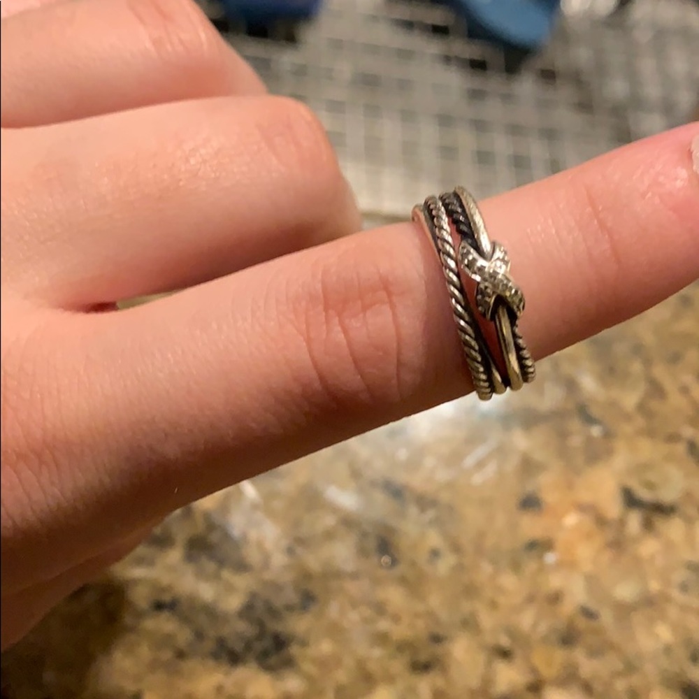 David Yurman cross over ring- like new
